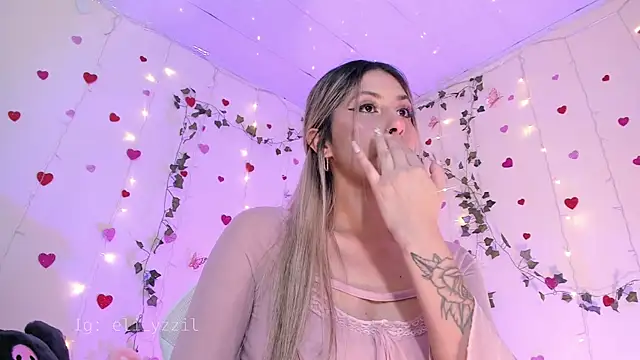 Snapshot of elizabeth_jiing chatting on 03/08/25, 09:18 elizabeth jiing online show from 03/08/25, 09:18