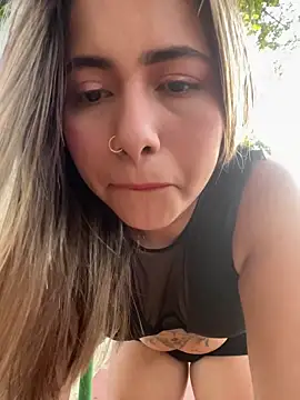 lunaxxx 69 online show from 12/15/25, 10:36