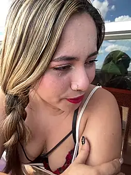 lunaxxx 69 online show from 05/02/26, 08:47