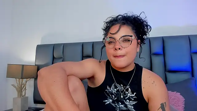 LunaSotto online show from 03/06/25, 01:48