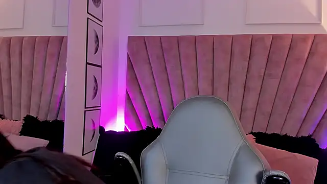 LunaSotto online show from 10/11/25, 08:07