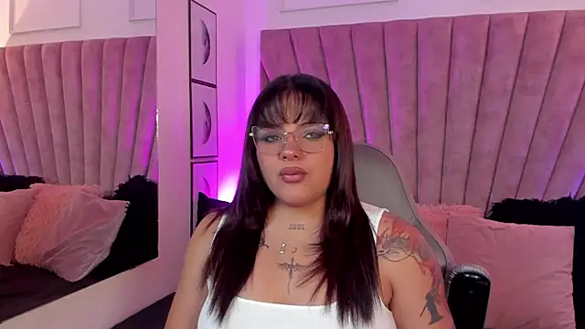 LunaSotto online show from 10/28/25, 08:55