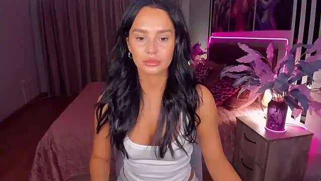 DanaSincere online show from 10/08/25, 04:21