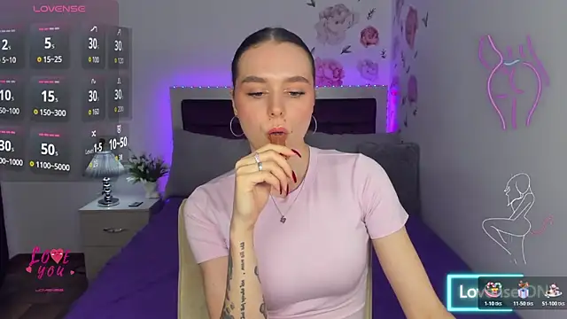 EmelyMason online show from 04/10/26, 06:07