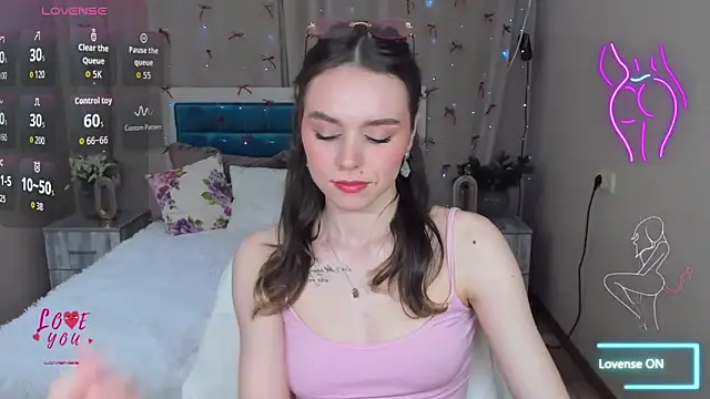 EmelyMason online show from 04/15/26, 05:36