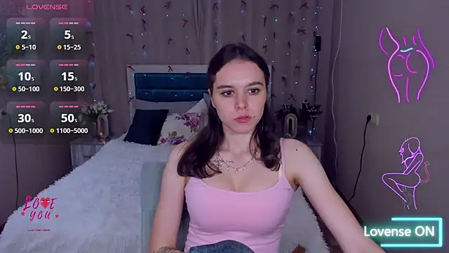 Snapshot of EmelyMason chatting on 06/04/26, 05:57 EmelyMason online show from 06/04/26, 05:57