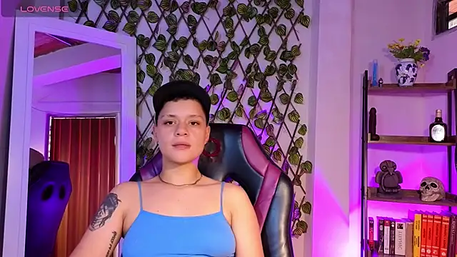 demimoore222 online show from 03/04/25, 07:32