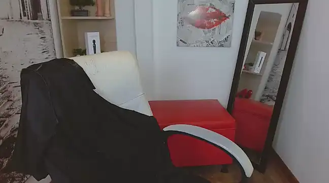 Snapshot of issa__nassar chatting on 03/12/25, 04:02 issa nassar online show from 03/12/25, 04:02