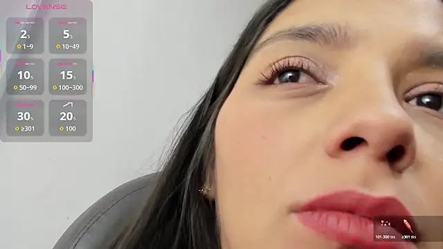 Snapshot of issa__nassar chatting on 10/17/25, 01:57 issa nassar online show from 10/17/25, 01:57