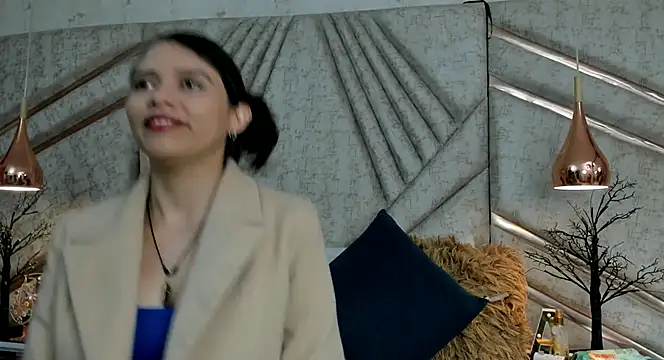 LiliJensen online show from 11/16/25, 07:52