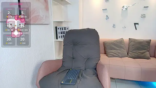 MiiaSuki online show from 01/08/26, 05:43