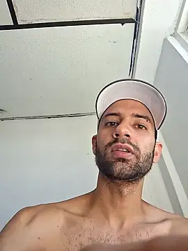 Snapshot of geneS1S49 chatting on 11/18/25, 03:49 geneS1S49 online show from 11/18/25, 03:49