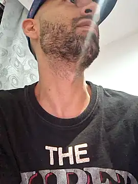 Snapshot of geneS1S49 chatting on 02/05/26, 10:31 geneS1S49 online show from 02/05/26, 10:31