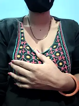 Snapshot of Sexyradha_ chatting on 02/10/26, 01:04 Sexyradha online show from 02/10/26, 01:04