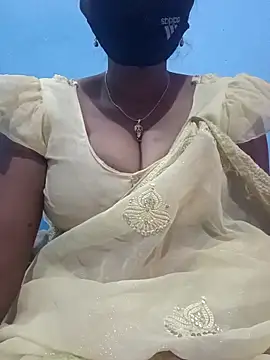 Snapshot of Sexyradha_ chatting on 02/28/26, 05:14 Sexyradha online show from 02/28/26, 05:14