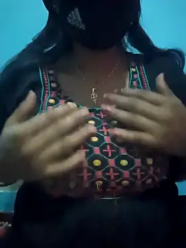 Snapshot of Sexyradha_ chatting on 03/02/26, 04:03 Sexyradha online show from 03/02/26, 04:03