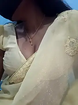 Snapshot of Sexyradha_ chatting on 03/04/26, 04:35 Sexyradha online show from 03/04/26, 04:35