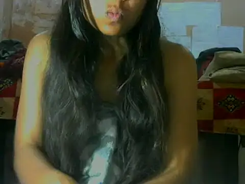 Snapshot of mayra89 chatting on 04/04/26, 04:15 mayra89 online show from 04/04/26, 04:15