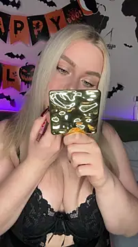 April Vancee online show from 11/02/25, 03:25