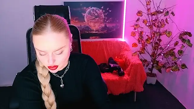 Miss Alice Silver online show from 11/24/25, 01:55