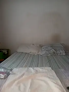 Missvixen81 online show from 04/11/26, 11:47