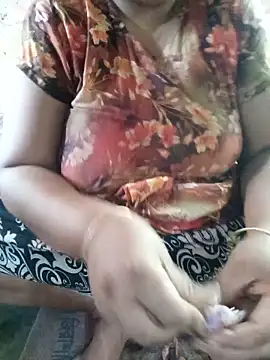 Snapshot of Pakhi_Couple_69 chatting on 06/20/26, 06:49 Pakhi Couple 69 online show from 06/20/26, 06:49