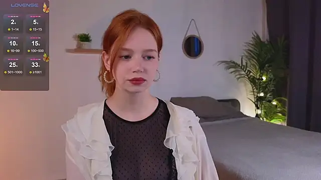 Snapshot of Ckarollina chatting on 10/14/25, 02:29 Ckarollina online show from 10/14/25, 02:29