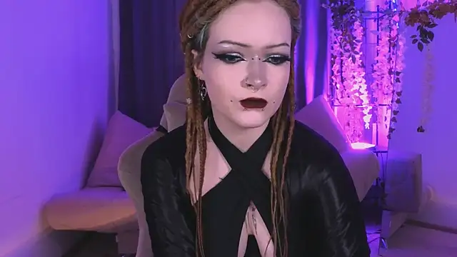 Snapshot of NicoleFlloret chatting on 03/12/25, 05:57 NicoleFlloret online show from 03/12/25, 05:57