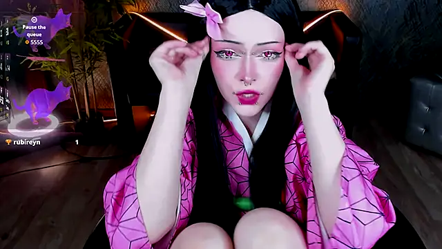 Snapshot of NicoleFlloret chatting on 10/11/25, 08:18 NicoleFlloret online show from 10/11/25, 08:18