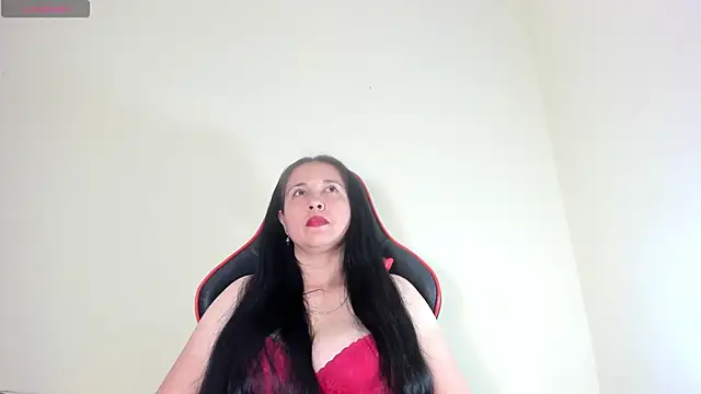 hot-nikol online show from 10/28/25, 02:04