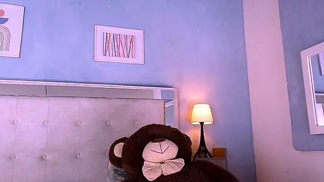 Emily Castillo 1 online show from 12/21/25, 05:03