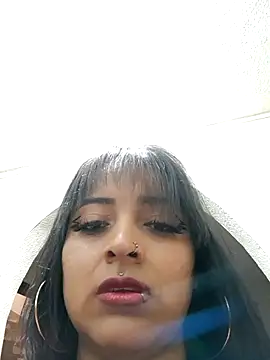 Sarah917 online show from 11/21/25, 06:06