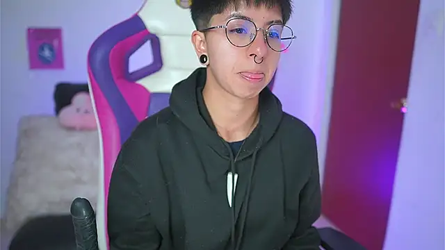 tommy blue online show from 09/19/25, 12:50