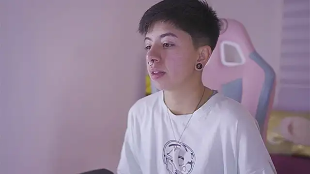 tommy blue online show from 12/03/25, 12:58