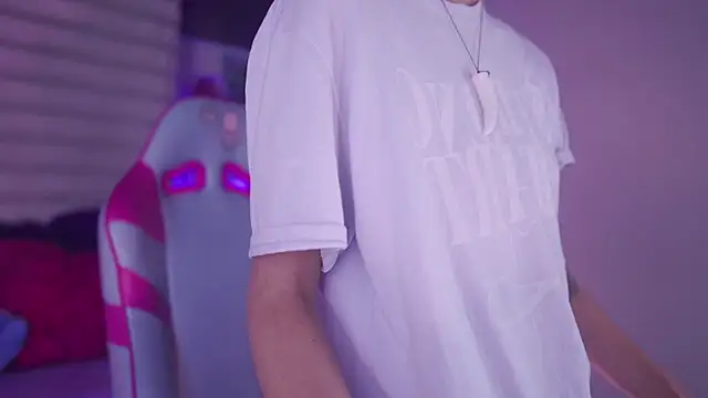 tommy blue online show from 04/01/26, 01:17