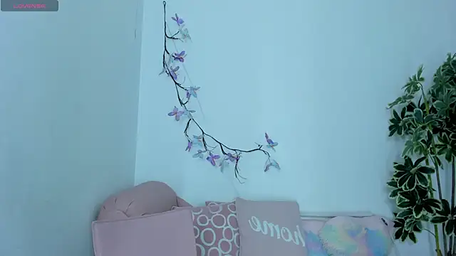 SaskiaGrendel online show from 10/22/25, 06:07