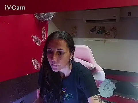 gatitahot-silvy online show from 10/24/25, 06:15