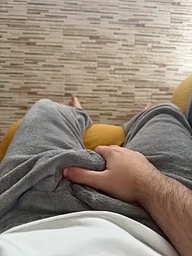 Snapshot of ategurl192 chatting on 04/01/26, 06:25 ategurl192 online show from 04/01/26, 06:25