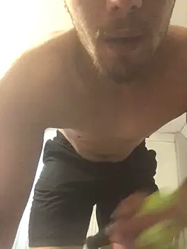 Snapshot of Donnydon79 chatting on 09/27/25, 12:32 Donnydon79 online show from 09/27/25, 12:32