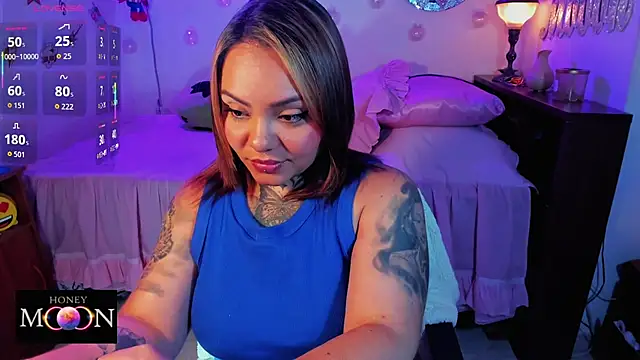 honey mooon online show from 11/25/25, 08:53