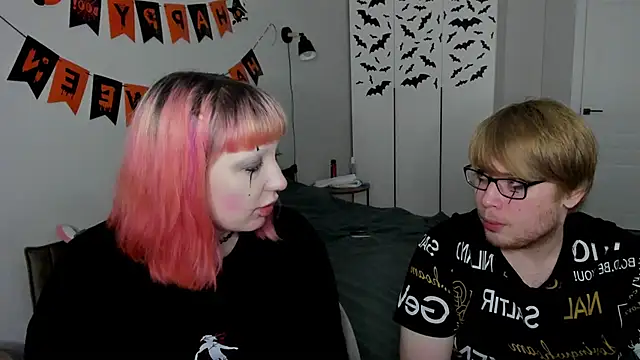 JayMollyy online show from 10/31/25, 05:25