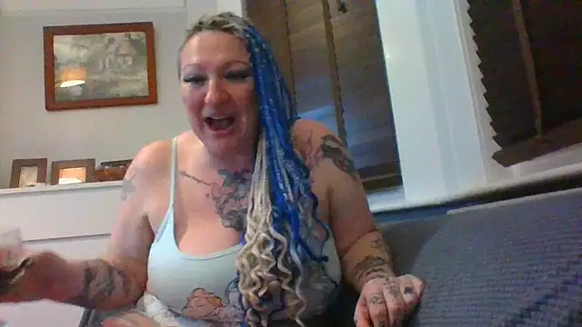 livieblainn online show from 03/04/25, 11:00