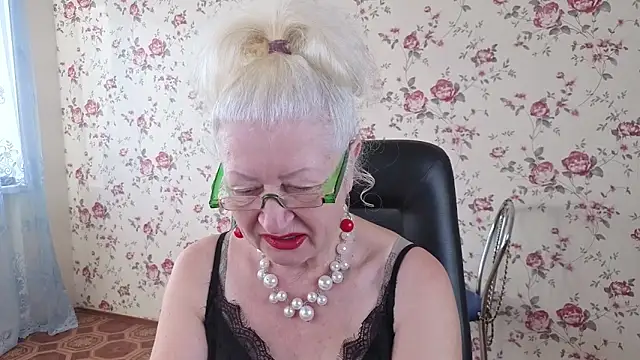 Maya Mayflower online show from 09/23/25, 03:53