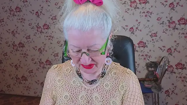 Maya Mayflower online show from 04/09/26, 03:06