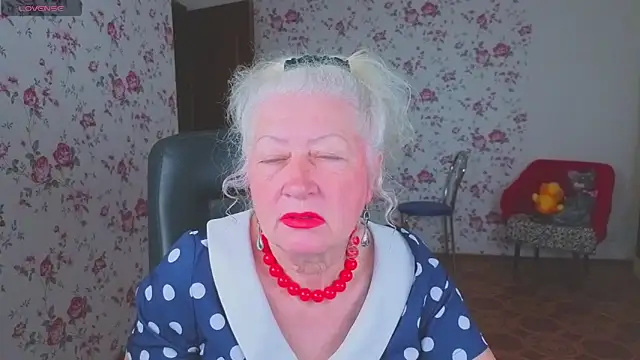 Maya Mayflower online show from 06/02/26, 03:41