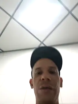 karlossan24 online show from 03/17/26, 04:28