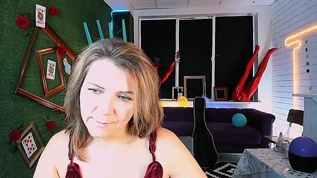 NicoleHitman online show from 10/03/25, 09:39