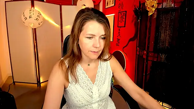 NicoleHitman online show from 05/13/26, 01:41
