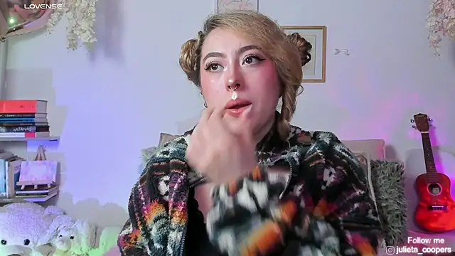 julieta cooper20 online show from 03/31/26, 04:02