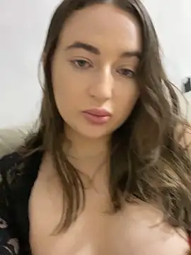 AlisaQSky online show from 11/04/25, 10:25